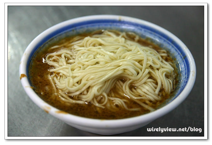 【食記】宜蘭市。(賭博麵)大麵章麻醬麵 【食記】宜蘭市。(賭博麵)大麵章麻醬麵