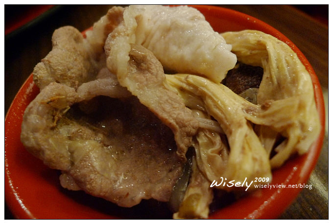 永和 麒麟閣單點沙茶火鍋︱在地知名火鍋店,相鄰捷運頂溪站,還有私房炸雞超好吃 永和 麒麟閣單點沙茶火鍋︱在地知名火鍋店,相鄰捷運頂溪站,還有私房炸雞超好吃