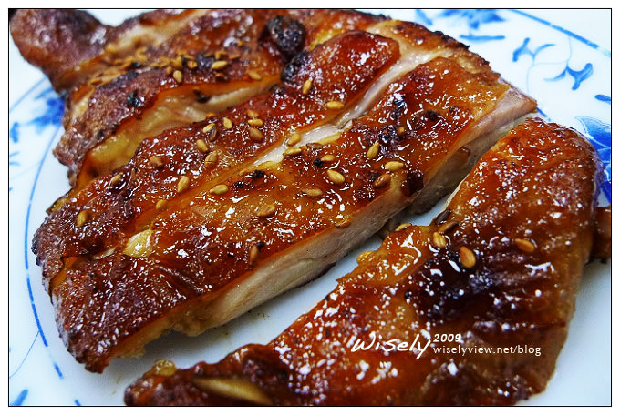 台北中山。捷運雙連站︱雙連街魯肉飯：在地老字號，烤雞腿與湯品都推薦