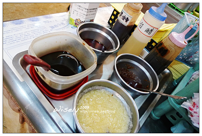 【食記】臨江街(通化街)夜市：雅口．天香炸臭豆腐／腸旺臭豆腐麻辣鴨血