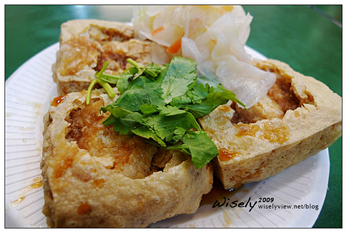 【食記】臨江街(通化街)夜市：雅口．天香炸臭豆腐／腸旺臭豆腐麻辣鴨血