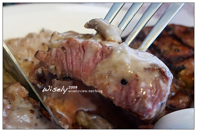 【食記】台北三芝．(老孫的)邊界驛站德州烤肉BBQ：美式牛排、漢堡