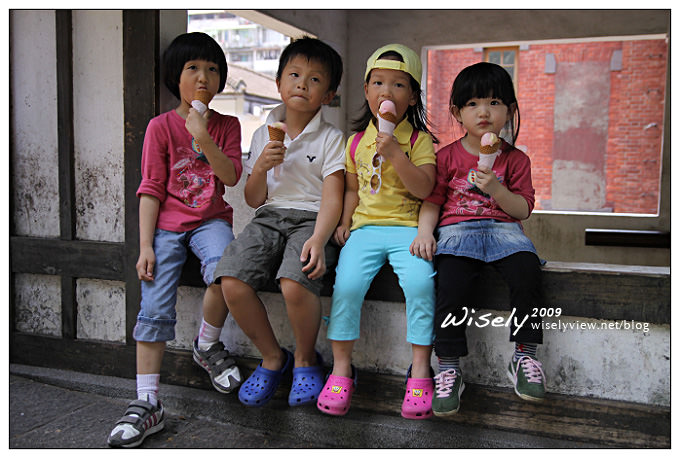 【生活】與吳大、Alex一家逛新北投 (溫泉博物館.圖書館)