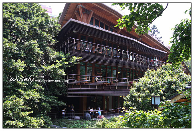 【生活】與吳大、Alex一家逛新北投 (溫泉博物館.圖書館)