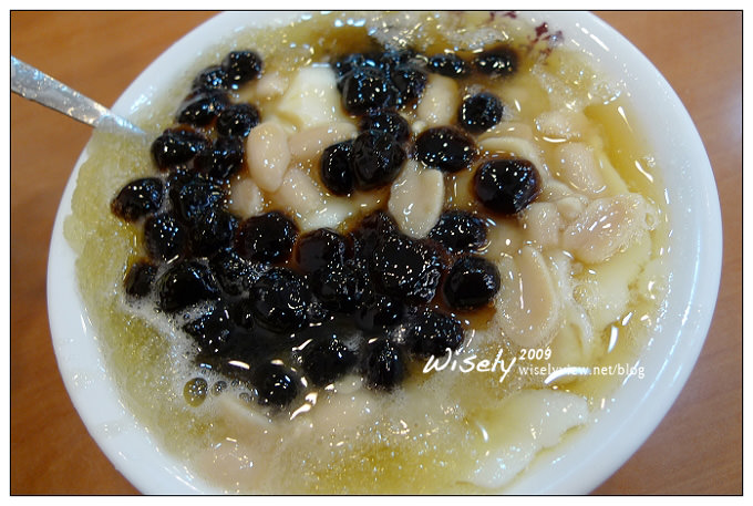 【食記】台北.寧夏夜市:阿桐阿寶肉包/魚丸湯、古早味紅豆餅 【食記】台北.寧夏夜市:阿桐阿寶肉包/魚丸湯、古早味紅豆餅
