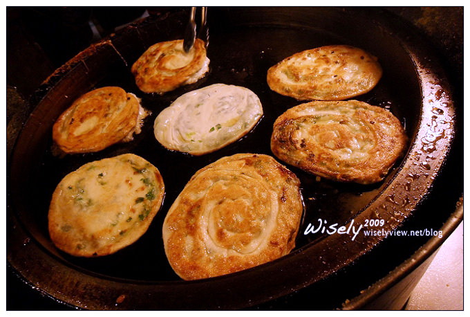 【食記】宜蘭．東門夜市：小胖滷味、正統燒馬蛋、石頭香真珠玉米、嘟好燒