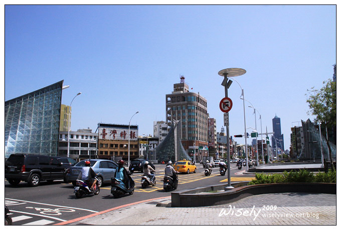【旅行】高雄捷運一日遊 03：高捷美麗島站(光之穹頂)