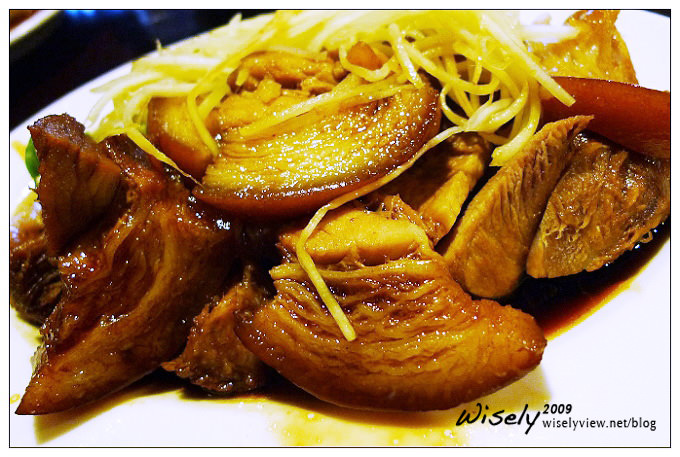 【食記】台北.吳興街夜市:三元喜事豬腳飯 (興城店) 【食記】台北.吳興街夜市:三元喜事豬腳飯 (興城店)