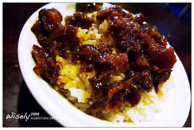 【食記】台北.吳興街夜市:三元喜事豬腳飯 (興城店) 【食記】台北.吳興街夜市:三元喜事豬腳飯 (興城店)