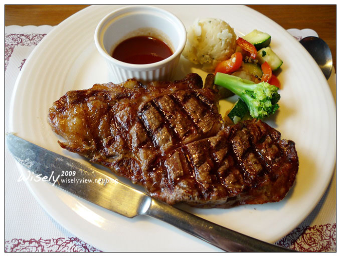 【食記】新北三芝．長角96德州烤肉酒吧 (牛排、漢堡)