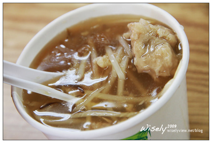 台北中山。捷運雙連站︱滿庭香魯肉飯：小黃司機的最愛，份量多菜色選擇也多
