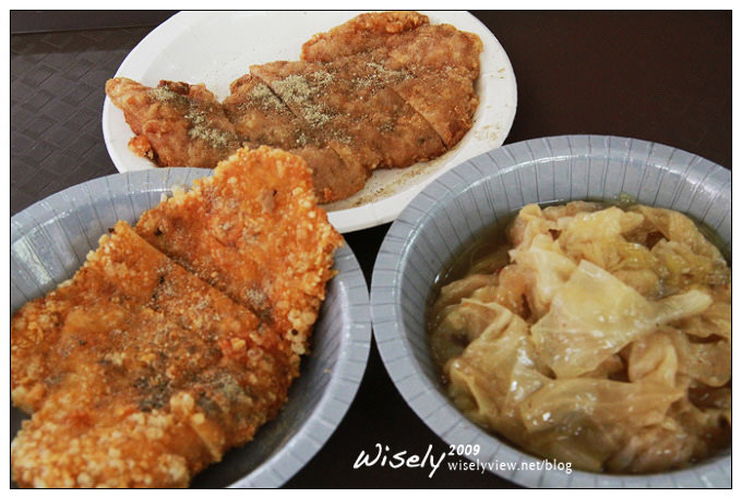 台北中山。捷運雙連站︱滿庭香魯肉飯：小黃司機的最愛，份量多菜色選擇也多