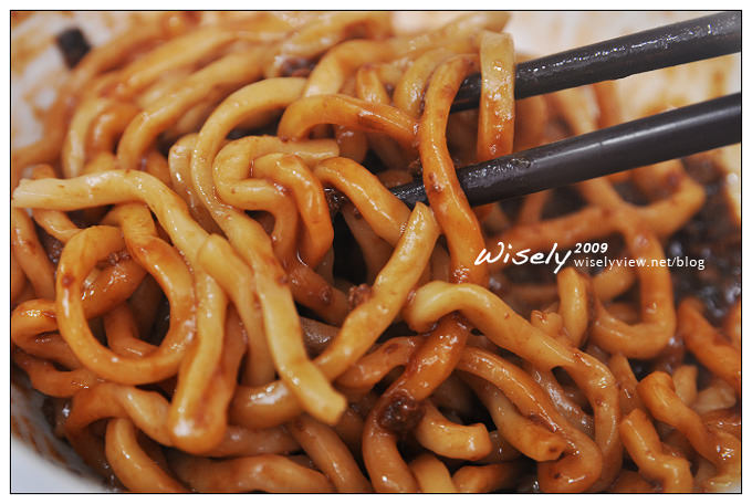 【食記】網購試吃．雙人徐 (炸醬麵、香辣牛筋)