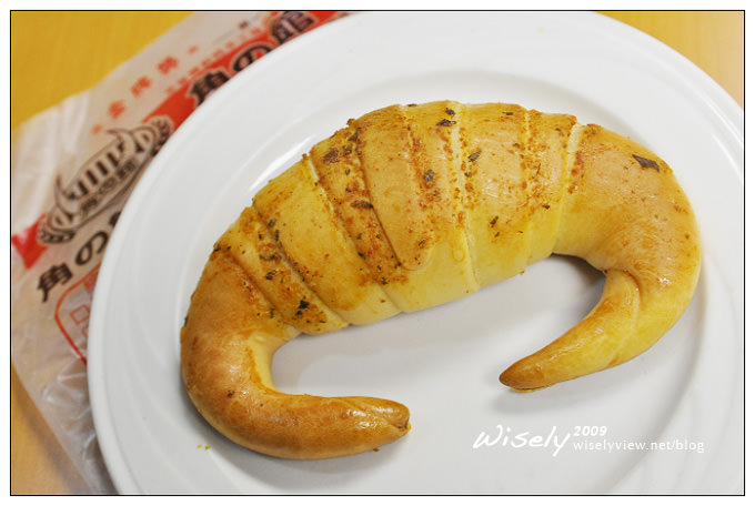 【試吃】角之館：慕斯捲/芋泥捲、戚風蛋糕、十味金牛角、加厚提拉米蘇