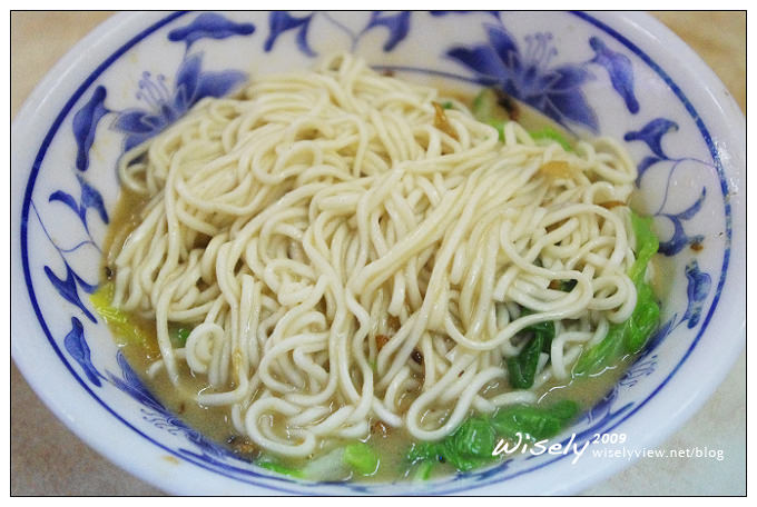 【食記】台北．城中市場 阿婆麵攤及50年豆花伯