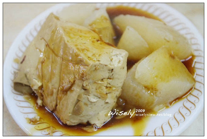 【食記】台北．城中市場 阿婆麵攤及50年豆花伯