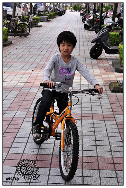 【家聚】「溜」兩小妞，及Cold Stone隨寫