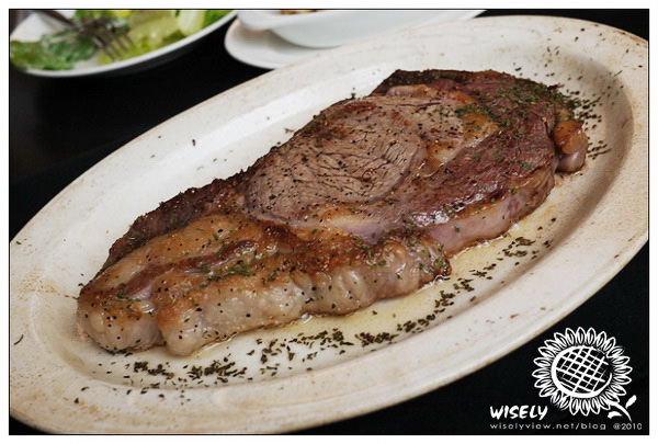 【食記】新北新店．抱飲抱食：肋眼牛排、德式香腸