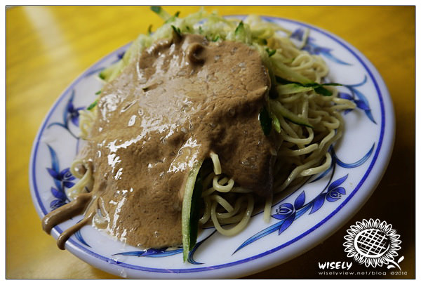 【食記】台北.興安街小吃:24H長春涼麵&東峰(果汁)木瓜牛奶 【食記】台北.興安街小吃:24H長春涼麵&東峰(果汁)木瓜牛奶