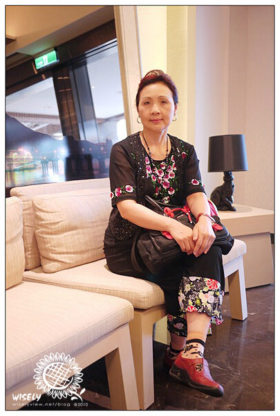 【生活】帶著W媽來去淡水吃喝玩樂，另送神秘小禮物 @WISELY's 拍拍照寫寫字