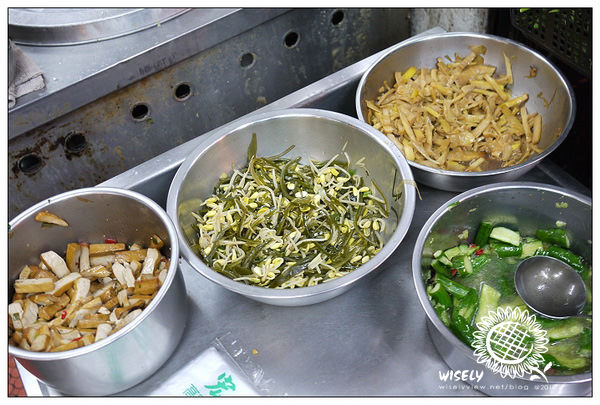 【食記】新北.永和:山東老鄉麵食 (眷村式口味) 【食記】新北.永和:山東老鄉麵食 (眷村式口味)