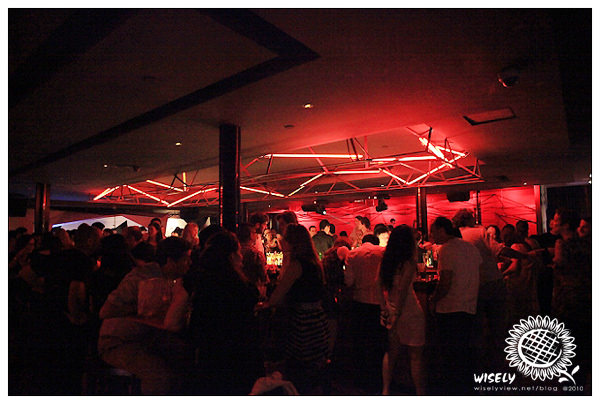 【旅遊】2010中國.上海:外灘18號-Bar Rouge (JOHNNIE WALKER黑牌調酒) 【旅遊】2010中國.上海:外灘18號-Bar Rouge (JOHNNIE WALKER黑牌調酒)