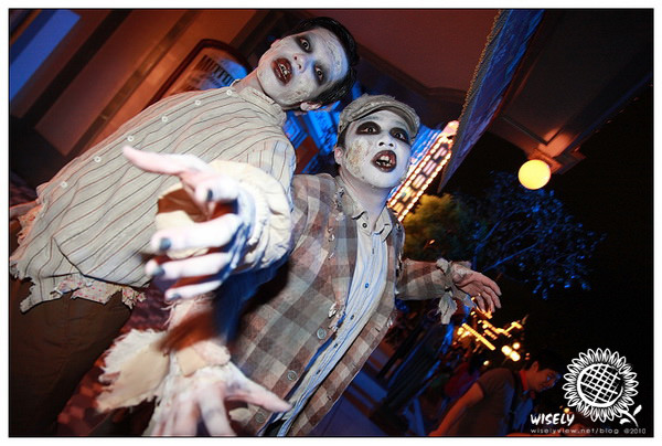 【旅遊】2010中國.香港：迪士尼樂園．萬聖節(百鬼夜行、魔咒焚城) Day2-2