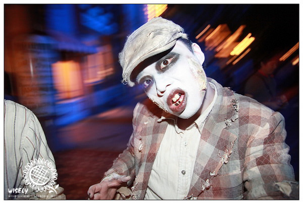 【旅遊】2010中國.香港：迪士尼樂園．萬聖節(百鬼夜行、魔咒焚城) Day2-2