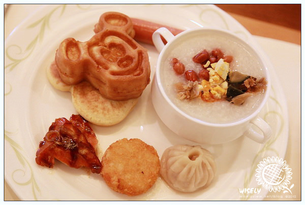 【旅遊】2010中國.香港：迪士尼樂園酒店(住房和餐廳) Day3