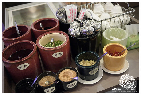 【食記】台北．東區商圈：馥臨港式火鍋市民店 (吃到飽)