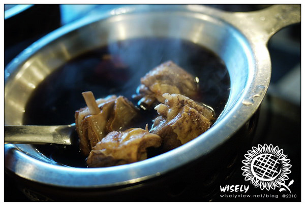 【食記】台北．新店北宜路：不一羊小羊肉 (羊肉湯、小羊排&京醬羊肉絲)