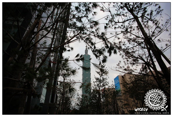 【閒話】Canon 5D2 + 35mm/f1.4L:台北東區信義商圈 【閒話】Canon 5D2 + 35mm/f1.4L:台北東區信義商圈