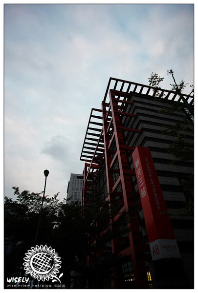 【閒話】Canon 5D2 + 35mm/f1.4L:台北東區信義商圈 【閒話】Canon 5D2 + 35mm/f1.4L:台北東區信義商圈