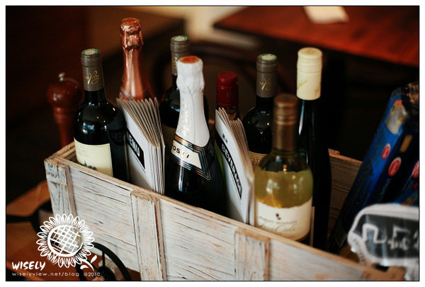 【食記】台北.黑米 Café BISTRO:墨魚燉飯 (提供WiFi網路) 【食記】台北.黑米 Café BISTRO:墨魚燉飯 (提供WiFi網路)