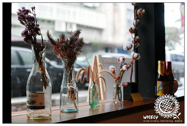 【食記】台北.黑米 Café BISTRO:墨魚燉飯 (提供WiFi網路) 【食記】台北.黑米 Café BISTRO:墨魚燉飯 (提供WiFi網路)