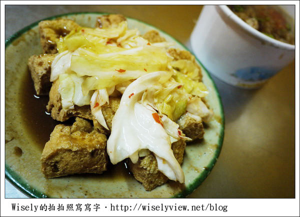 【食記】台北．捷運萬隆站2號出口旁：(萬隆)蚵仔麵線、現炸臭豆腐