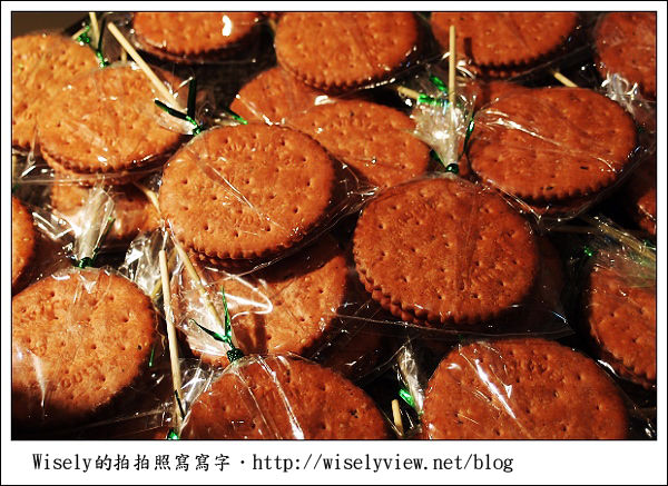 【新年】2011宜蘭．年初一：宜蘭酒廠 (紅麴香腸、肉紙、芋冰＆手工鮮釀啤酒)