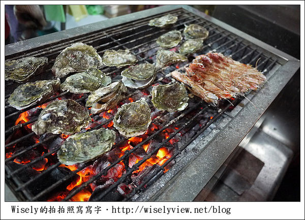 【新年】2011宜蘭.年初三:嘉澎碳烤澎湖牡蠣-泰山店 【新年】2011宜蘭.年初三:嘉澎碳烤澎湖牡蠣-泰山店