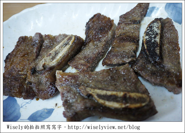 【新年】2011宜蘭.年初三:嘉澎碳烤澎湖牡蠣-泰山店 【新年】2011宜蘭.年初三:嘉澎碳烤澎湖牡蠣-泰山店