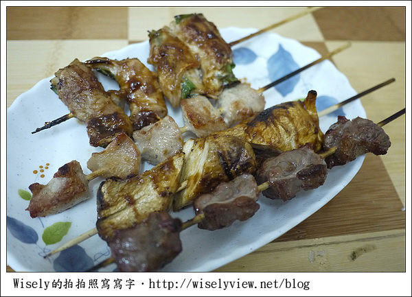 【新年】2011宜蘭.年初三:嘉澎碳烤澎湖牡蠣-泰山店 【新年】2011宜蘭.年初三:嘉澎碳烤澎湖牡蠣-泰山店