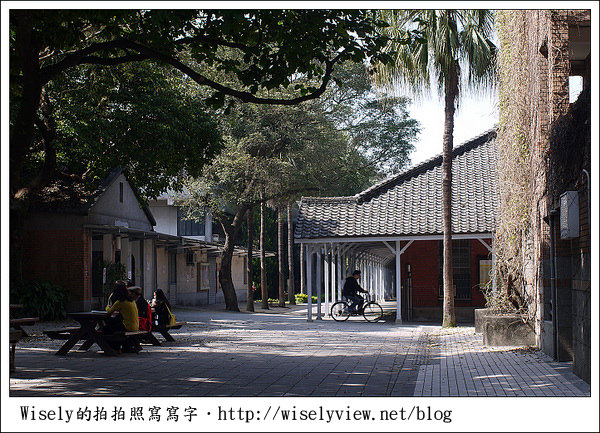 【新年】2011台北．年初四：公館台大走春隨拍(GF1+GF2)