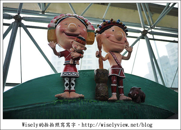 【隨拍】台北．捷運北投站：溫泉人偶立體裝置藝術、溫泉彩繪列車