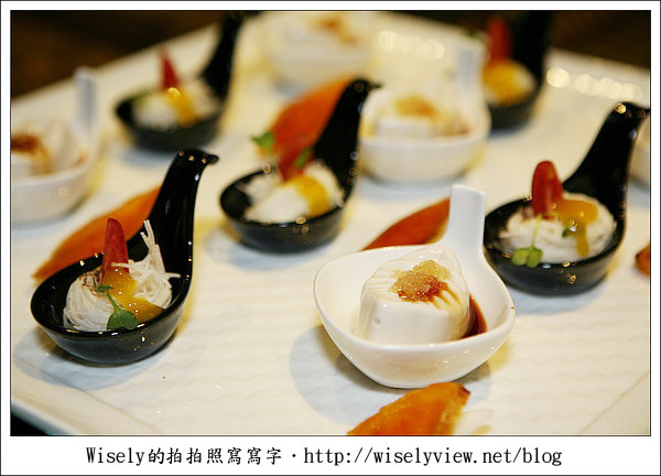 【食記】台北.青青食尚花園會館 (婚宴場地隨拍 & 套餐菜餚試吃) 【食記】台北.青青食尚花園會館 (婚宴場地隨拍 & 套餐菜餚試吃)