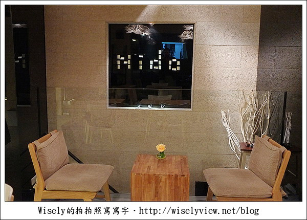 【隨拍】台北信義。捷運市政府站：巢咖啡 Nido Café (提供WiFi網路)/Fujifilm FinePix X100