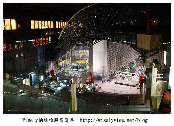 【旅行】2011關西(京阪神)-01:京都車站/京都塔隨手拍 (Fujifilm X100) 【旅行】2011關西(京阪神)-01:京都車站/京都塔隨手拍 (Fujifilm X100)