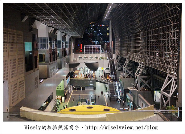 【旅行】2011關西(京阪神)-01:京都車站/京都塔隨手拍 (Fujifilm X100) 【旅行】2011關西(京阪神)-01:京都車站/京都塔隨手拍 (Fujifilm X100)