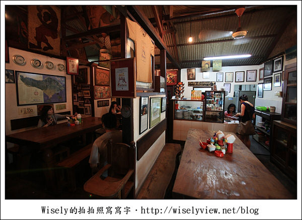 【旅行】2011(印尼)峇里島-03:烏布梯田下午茶(古董敞篷車)、髒鴨子風味餐、算命師賴爺(KETUT LAYER)的家、烏布傳統市場《烏布必去景點推薦》 【旅行】2011(印尼)峇里島-03:烏布梯田下午茶(古董敞篷車)、髒鴨子風味餐、算命師賴爺(KETUT LAYER)的家、烏布傳統市場《烏布必去景點推薦》