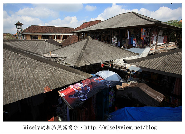 【旅行】2011(印尼)峇里島-05:烏布白金巴士貴賓室、烏布傳統市場(沙龍、服飾、木雕貓)《採購殺價必知心得》 【旅行】2011(印尼)峇里島-05:烏布白金巴士貴賓室、烏布傳統市場(沙龍、服飾、木雕貓)《採購殺價必知心得》