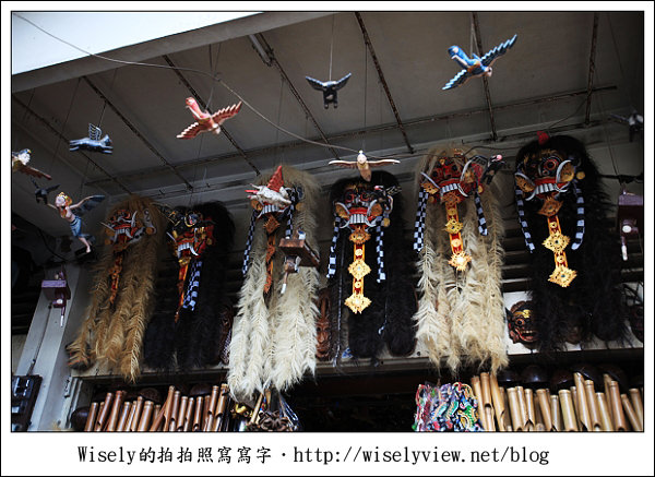 【旅行】2011(印尼)峇里島-05:烏布白金巴士貴賓室、烏布傳統市場(沙龍、服飾、木雕貓)《採購殺價必知心得》 【旅行】2011(印尼)峇里島-05:烏布白金巴士貴賓室、烏布傳統市場(沙龍、服飾、木雕貓)《採購殺價必知心得》