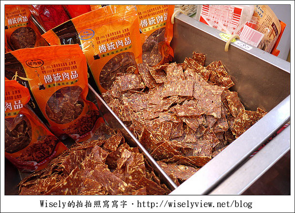 【閒話】2011台北南門市場南園鮮肉粽漲至50元，CP值:合興>南園=立家 (金龍肉脯行櫻花蝦肉紙好吃)